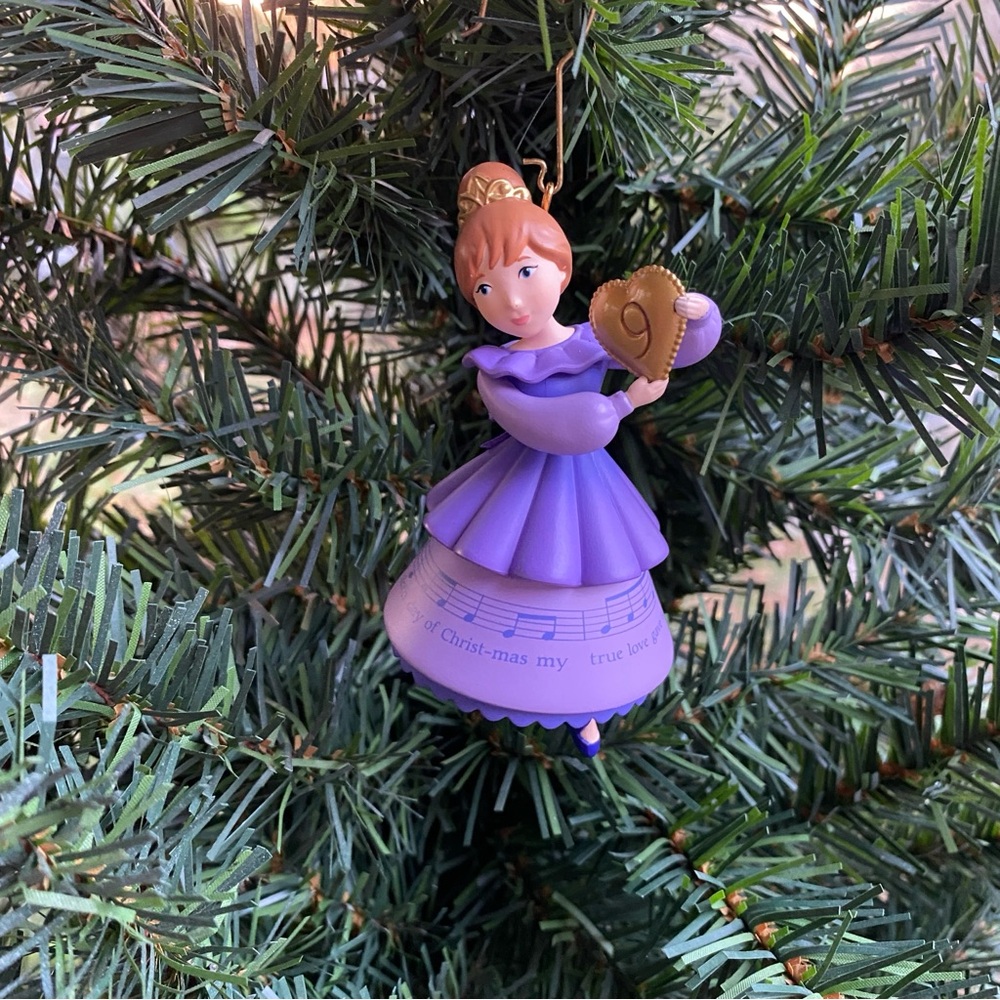 Hallmark 2019 9 Nine Ladies Dancing 12 Days of Christmas ornament